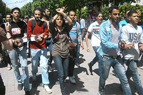 Manif-Jeunes-Avenue-Bourguiba