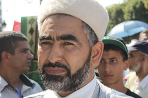 adel almi 1 18