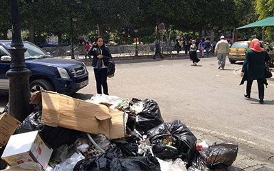 Ordures-devant-le-ministere-de-lInterieur