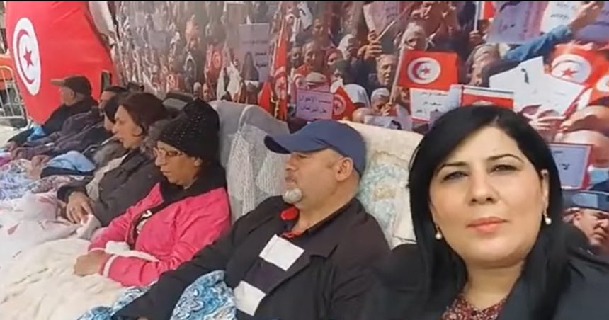 Tunis : Abir Moussi dénonce la violence verbale des milices de Kaïs Saïed