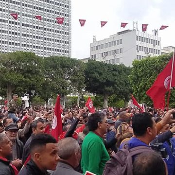 Tunisie : démonstration de force des pro-Saïed au centre-ville de Tunis