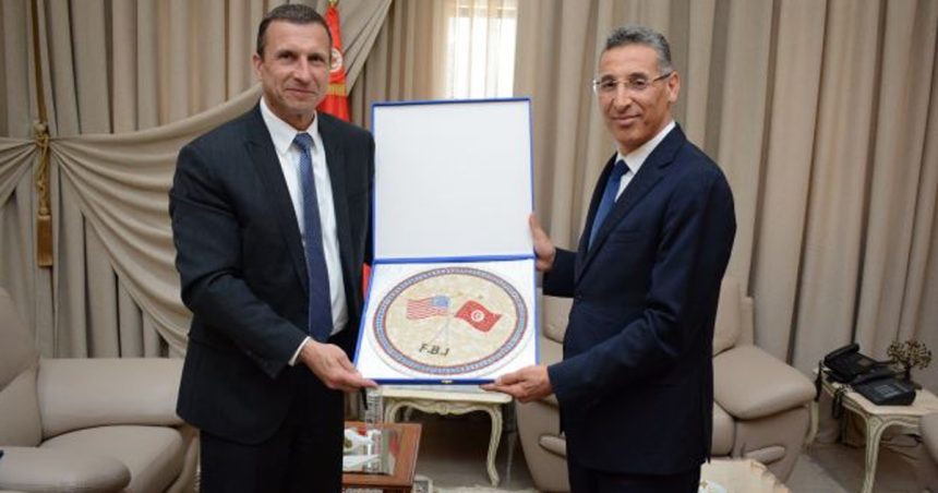 Tunisie – Etats-Unis : Taoufik Charfeddine reçoit un responsable du FBI