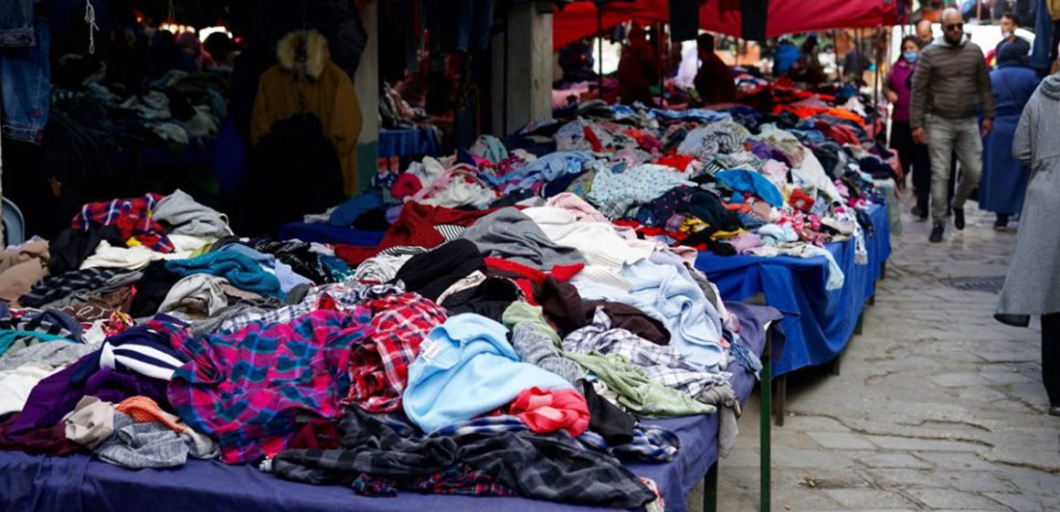 Tunisie : Sahbi Maâlaoui explique les raisons de la hausse des prix des vêtements usagés