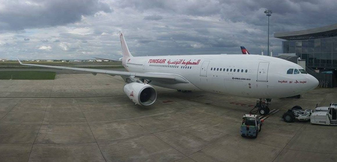 Un avion Tunisair effectue un atterrissage imprévu en Grèce à cause… d’un passager alcoolisé !