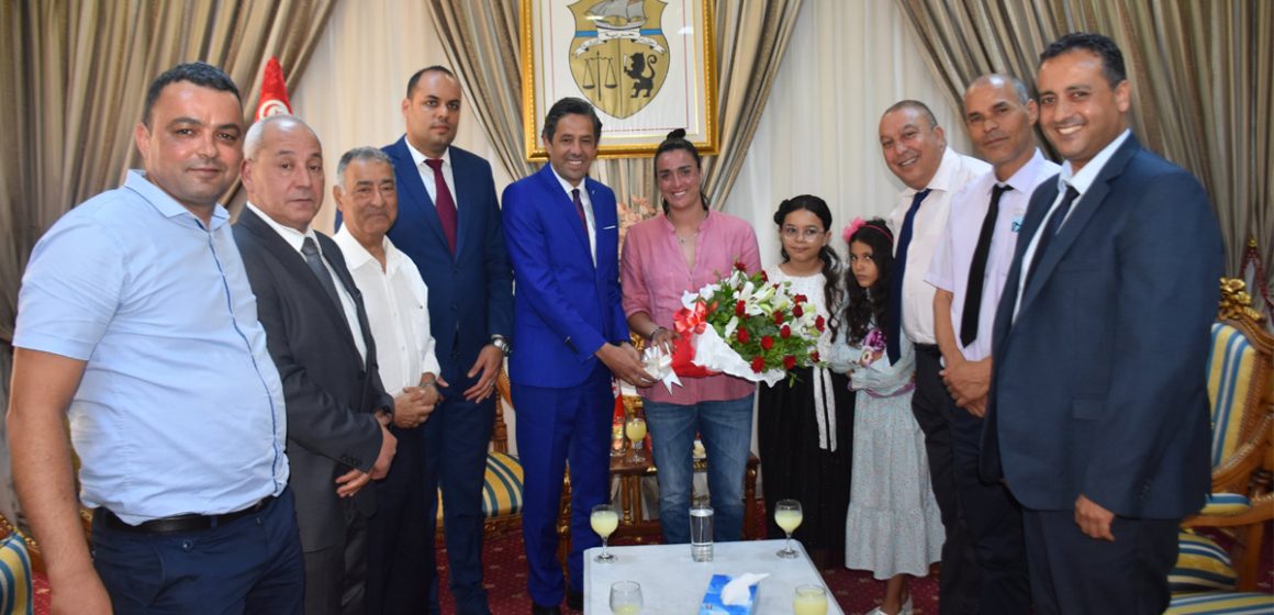 Ons Jabeur honorée par les autorités régionales de Sousse