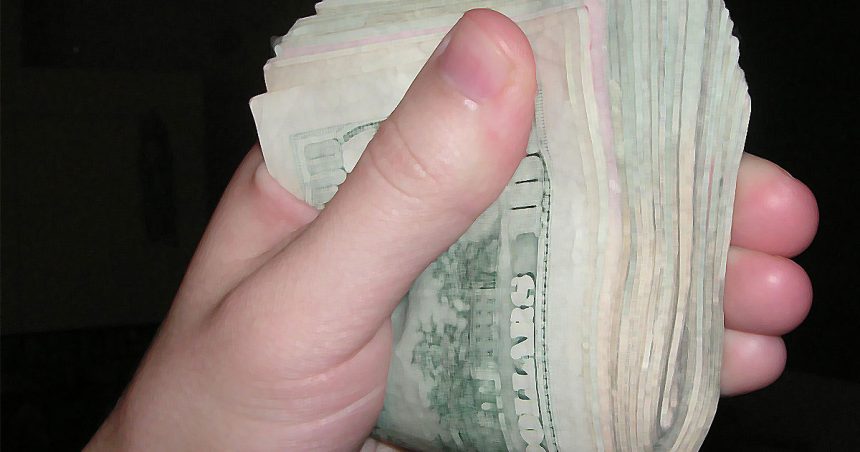 Le cache-cash, un sport national en Tunisie