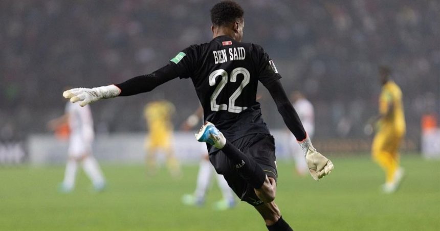 Football : Le gardien de la sélection tunisienne, Béchir Ben Saïd, signe un nouveau contrat avec l’USMO