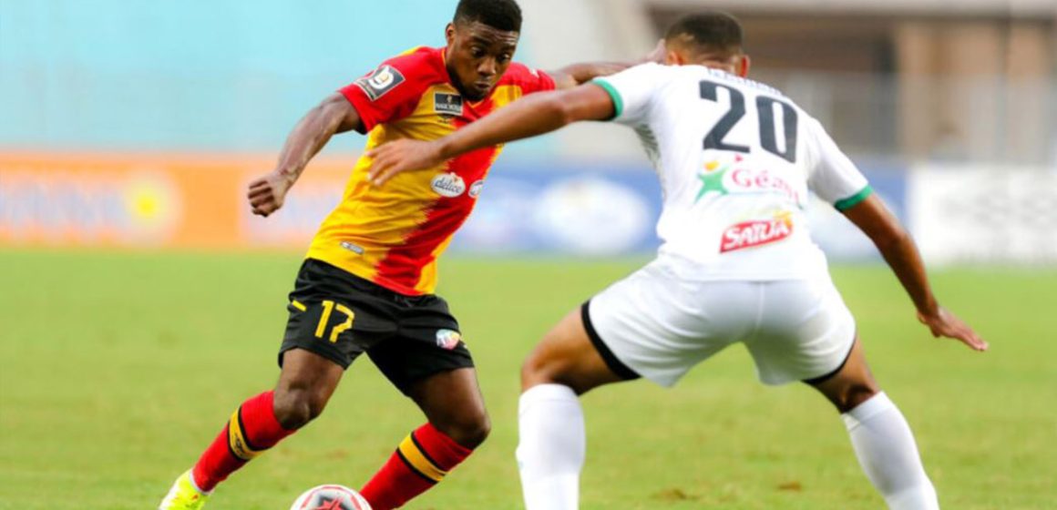 Football : L’attaquant de l’Espérance Anayo Iwuala vers le CR Belouizdad