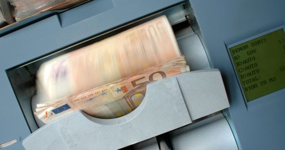 Argent-Change Code des changes | Passer du contrôle à la confiance régulée