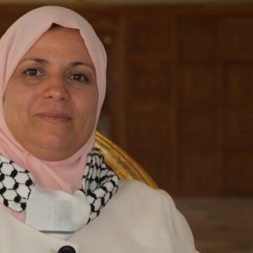 Privée de son passeport, l’ancienne députée Latifa Habbechi réclame son «droit de voyager pour traiter une tumeur»