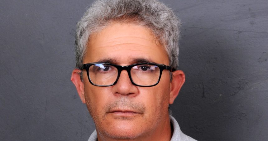 Tunisie: «Le projet de Kaïs Saïed vise à cumuler tous les pouvoirs» (Adnen Mansar)