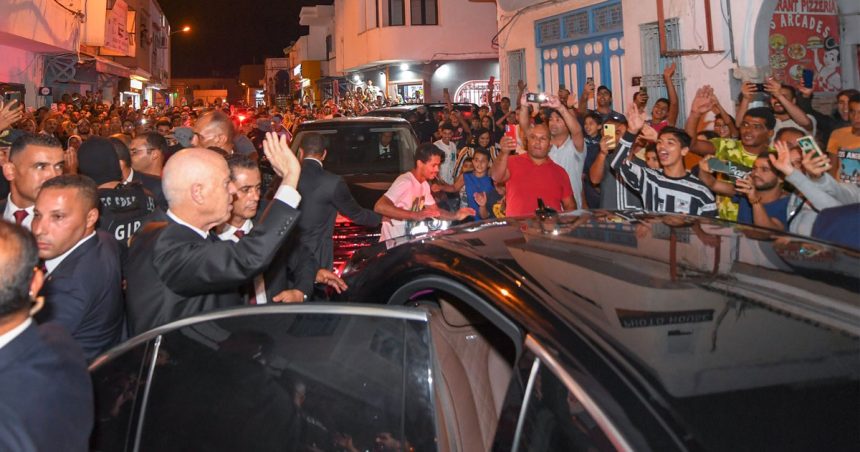 Tunisie : l’opposition à Kaïs Saïed et le pari sur le chaos