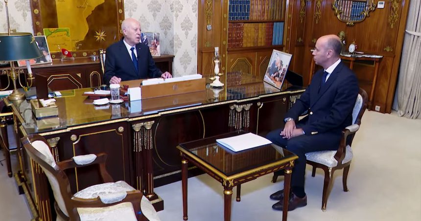 Tunisie : Le Front de salut national défend les fonctionnaires gouvernementaux critiqués par Kaïs Saïed
