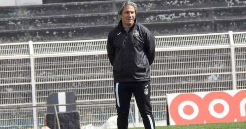 Football : L’entraîneur tunisien Nabil Kouki saisit la Fifa contre son ancien club, l’ES Setif