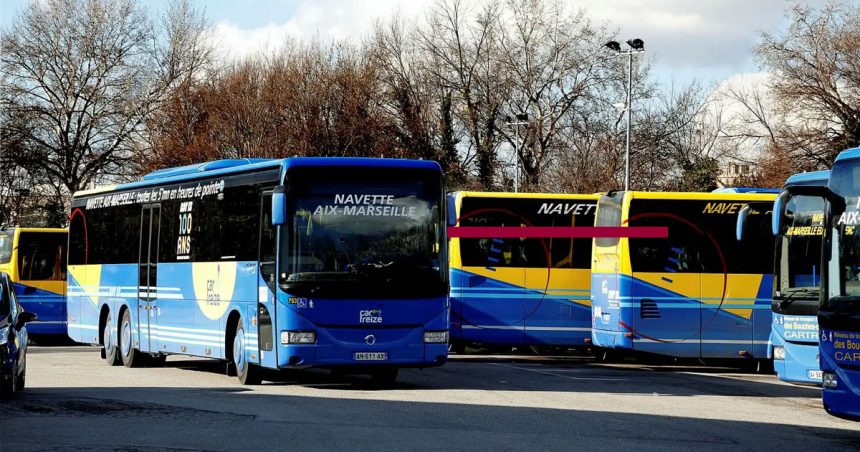 France : un chauffeur de bus force ses passagers à écouter des versets du Coran