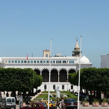La masse salariale représente 50% des dépenses budgétaires de la Tunisie
