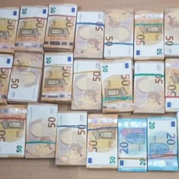 Tunisie-Trafic de devises : 100.000 euros saisis dans une voiture à Ben Guerdane