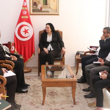 Tunisie : Le courage et la détermination d’une mère qui a perdu la vue des suites de violences conjugales