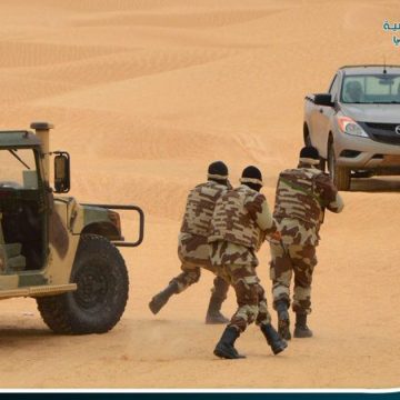 Tunisie : Chargé de 600.000 pilules de stupéfiant, un véhicule intercepté dans une zone tampon à la frontière sud