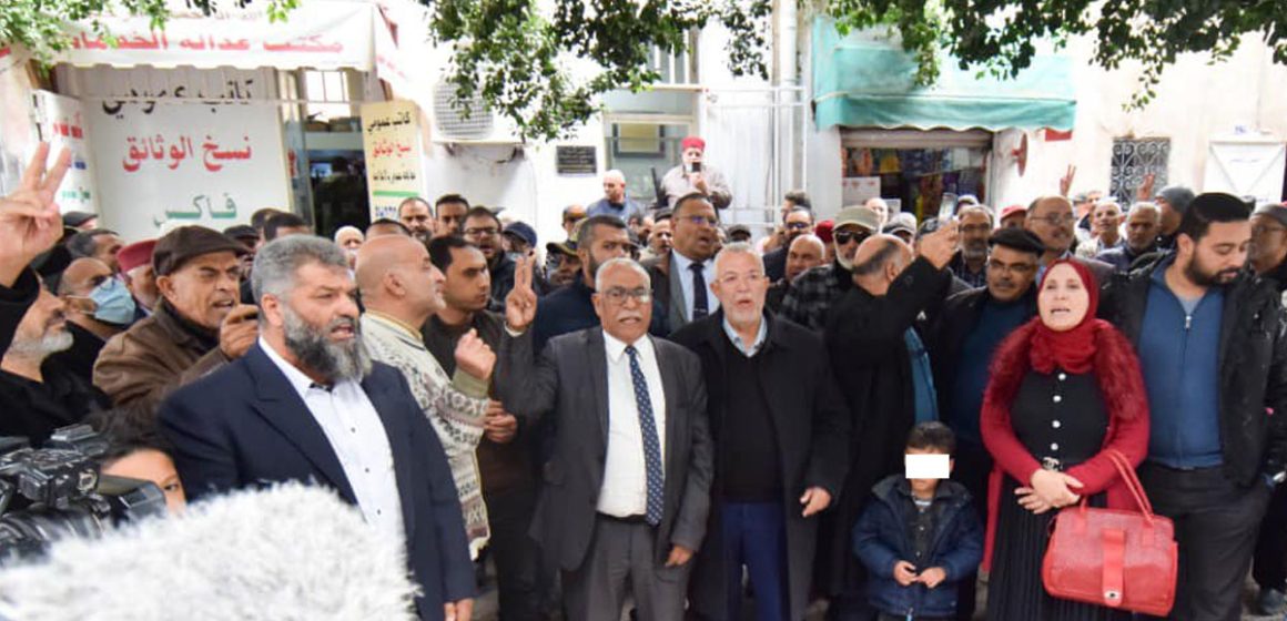 Ennahdha : Rassemblement devant le ministère de la Justice pour appeler à la libération de Larayedh