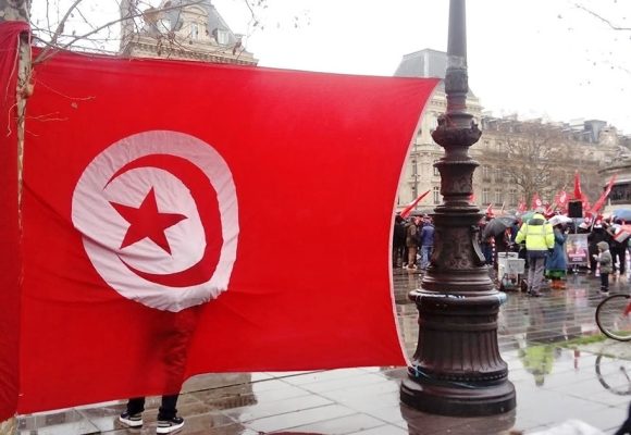 Célébration lugubre du 14 janvier à Paris : après le renversement, le vacillement