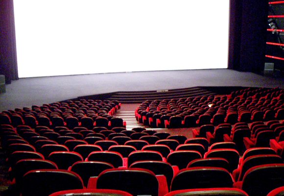 Tunisie : Plusieurs salles de cinéma seraient menacées de fermeture selon Ali Soula