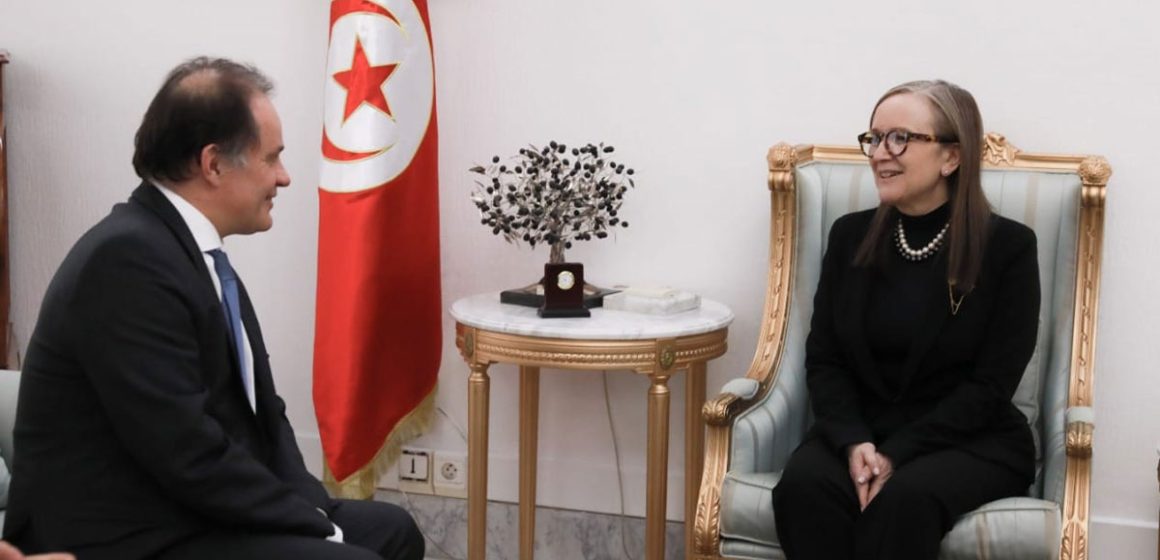 Que fait le président du Club de Paris en Tunisie ?