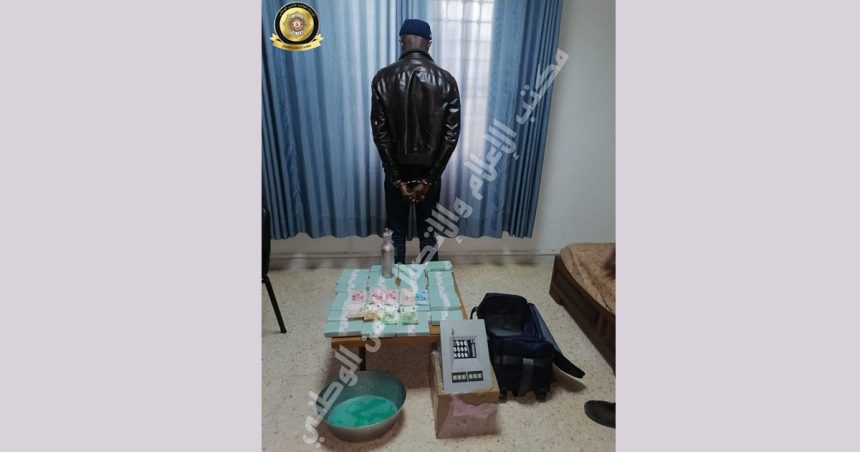 Un étranger arrêté à Hammamet pour escroquerie : Il prétendait transformer des «billets vierges» en euros