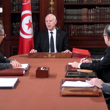 Sale temps pour l’opposition et les médias en Tunisie