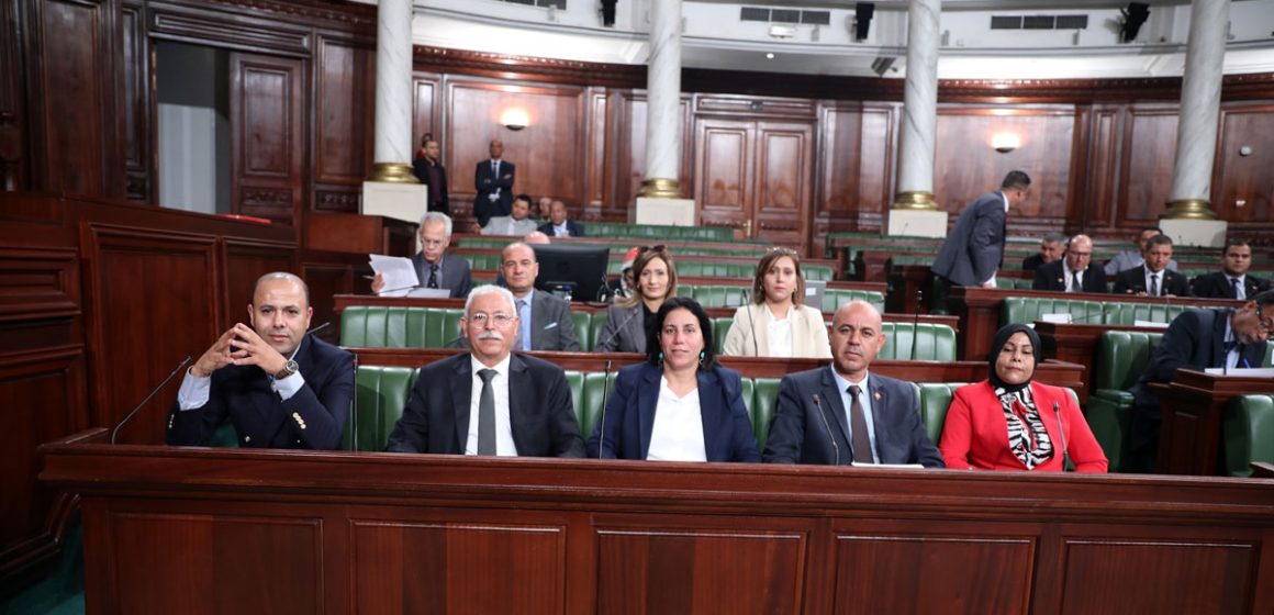 Un nouveau parlement tunisien dépouillé de ses pouvoirs