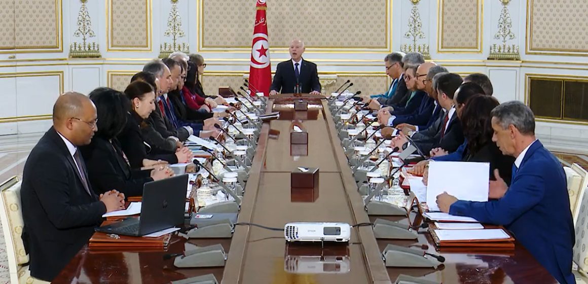 Tunisie : Kaïs Saïed dissout les conseils municipaux