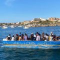 Débarquement de 2 033 migrants à Lampedusa en 24 heures