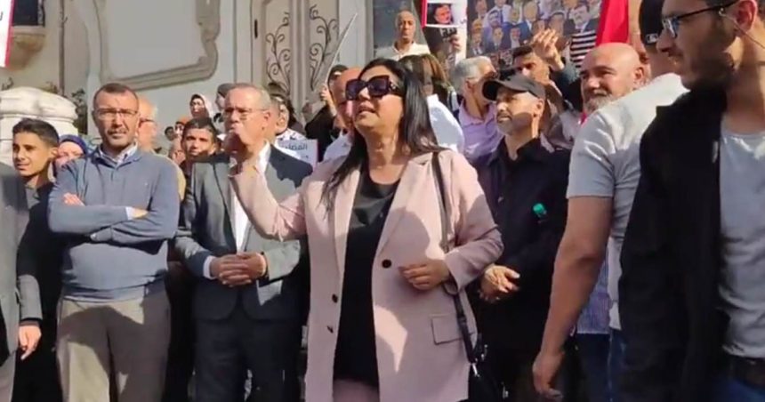 Rassemblement FSN : Samira Chaouachi appelle à «l&rsquo;union nationale pour faire tomber le coup d&rsquo;Etat»