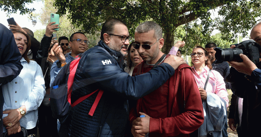 Tunisie : Soutien aux journalistes Elyes Gharbi et Haythem El Mekki