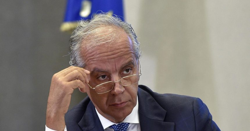 Piantedosi à Tunis pour s’assurer du blocage des départs des migrants irréguliers