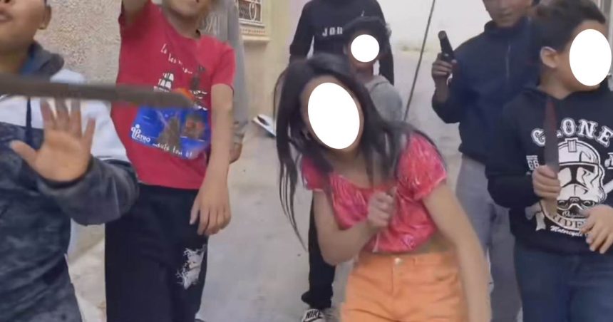 Enfants avec des armes blanches dans un clip de rap : Le ministère de la famille entre en ligne