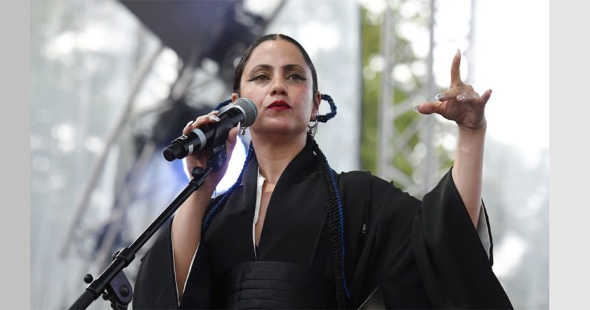 Après des années d’absence, Emel Mathlouthi renoue avec les Festivals d’été en Tunisie