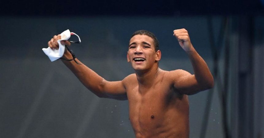 Le Tunisien Ayoub Hafnaoui remporte la médaille d’or des 800 mètres nage libre