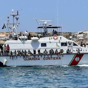 Lampedusa : arrivée à l’aube de 8 barques parties de Sfax