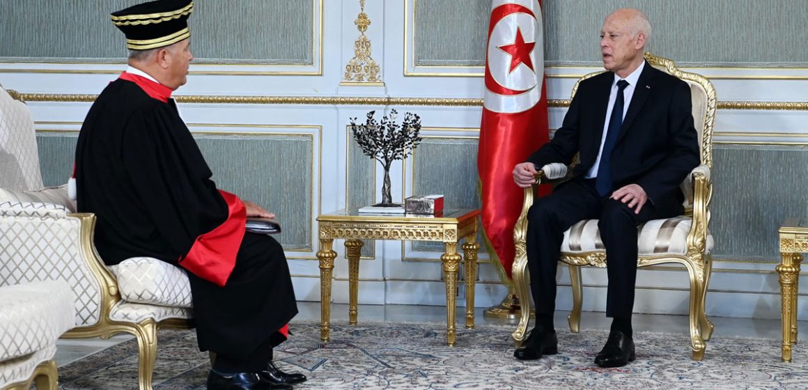 Kaïs Saïed et les comploteurs : qui gouverne en Tunisie ?