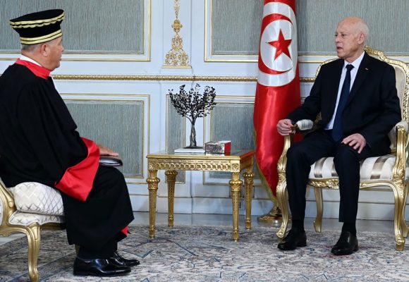 Kaïs Saïed et les comploteurs : qui gouverne en Tunisie ?