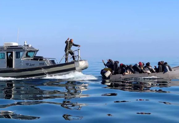 Arrivées de migrants en Méditerranée centrale : +140% en 6 mois (Frontex)