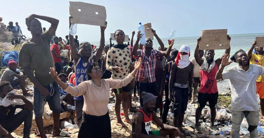 «Des centaines de migrants dans la région de Ras Jedir, en Tunisie, sans eau ni nourriture»