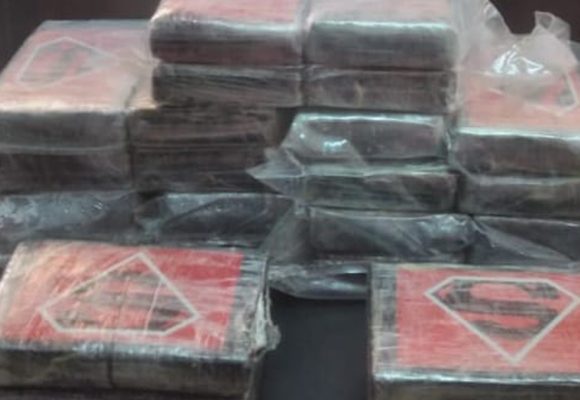 Tunisie : 24 kg de cocaïne découverts sur une plage à Djerba !