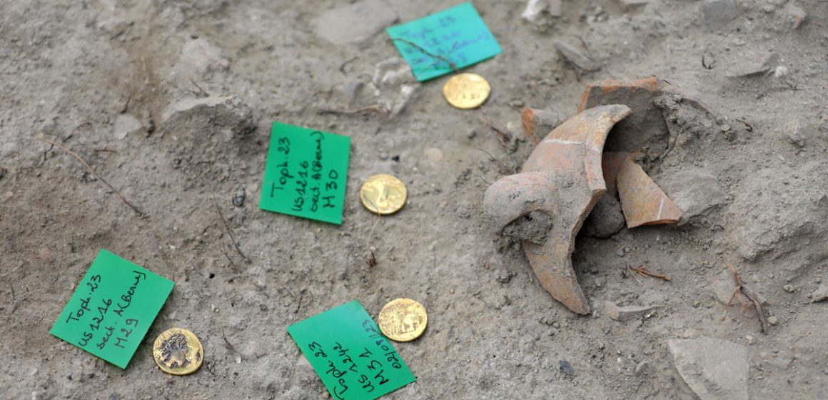 Archéologie : découverte de 5 pièces en or au Tophet de Carthage