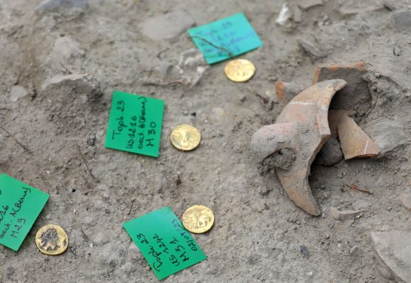 Archéologie : découverte de 5 pièces en or au Tophet de Carthage