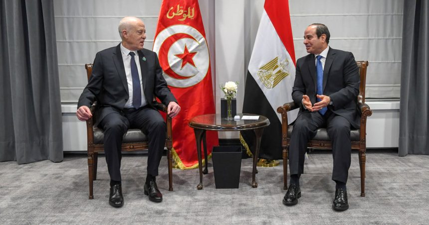Comment l’endettement marginalise l’Égypte et la Tunisie