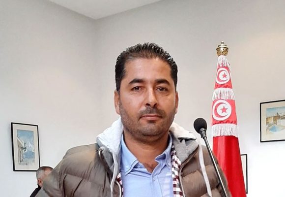 En prison, le journaliste Khalifa Guesmi entame une grève de la faim