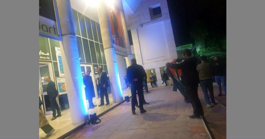 Des diplomates européens chahutés dans une salle de cinéma à Carthage