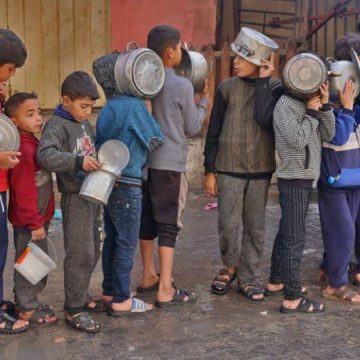 La faim, la soif et les épidémies, les autres armes d’Israël à Gaza (vidéo)